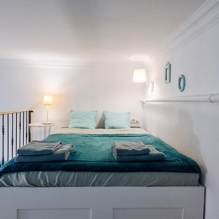 Ombre Apartment With Parking Option Budapest Luaran gambar