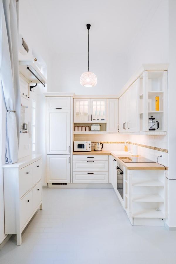 Ombre Apartment With Parking Option Budapest Luaran gambar